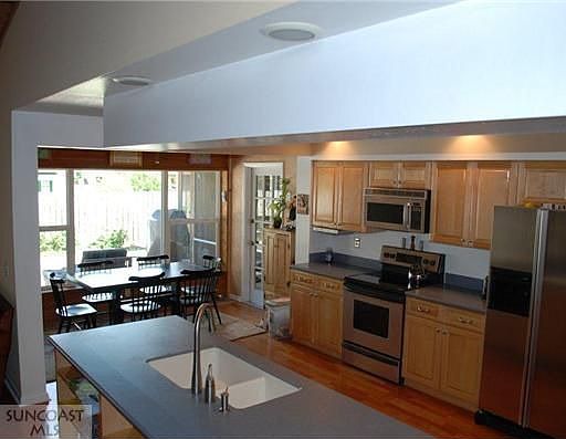 2nd image of 2555 Sweetgum Way W