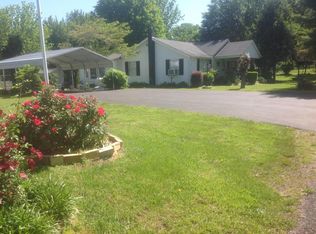 556 Tip Top Rd, Pikeville, TN 37367