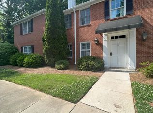 340 C Hanover Arms Ct, Winston Salem, NC 27104