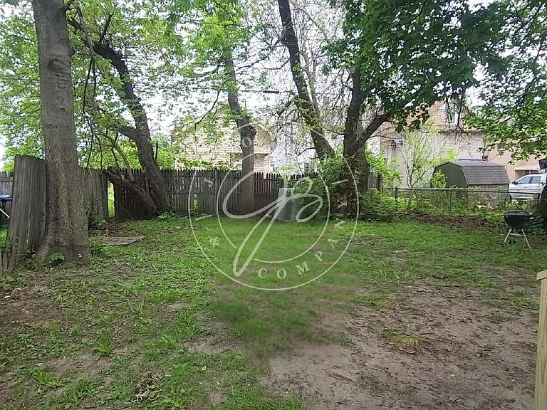 1354 Goodale Ave — Photo 14