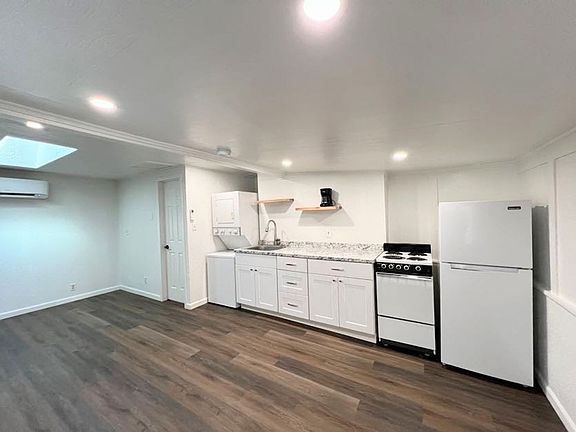 4th image of 301 N Columbus Ave #1/2