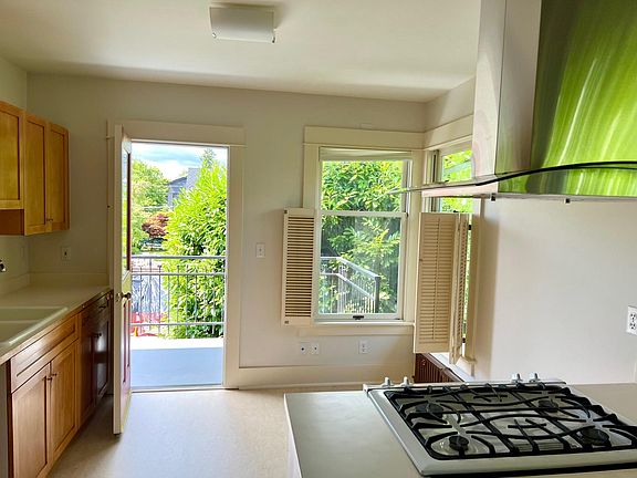 5th image of 1615 4th Ave W APT 4