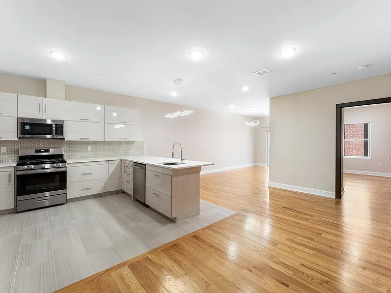 65-67 Storms Ave #3B — Photo 3