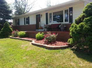 3334 Hilltop Dr, Clinton, IL 61727