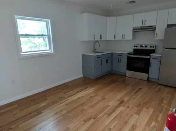 256 E Main St, Middletown, NY