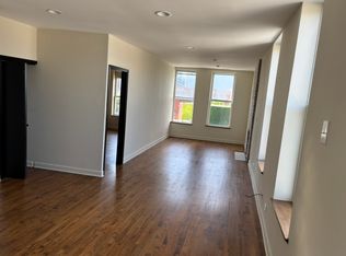 350 W Wendell St APT 4, Chicago, IL 60610