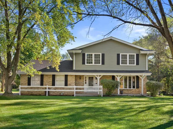 W328S7882 Glen WAY, Mukwonago, WI 53149