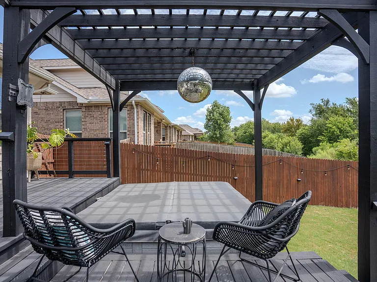 11813 Arran St — Photo 31