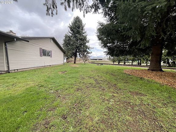 5th image of 1701 Fir Rd