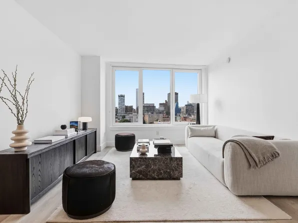 280 E Houston St, New York, NY