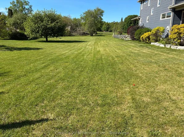 430 Kincardine Ave, Kincardine, ON N2Z 2J8
