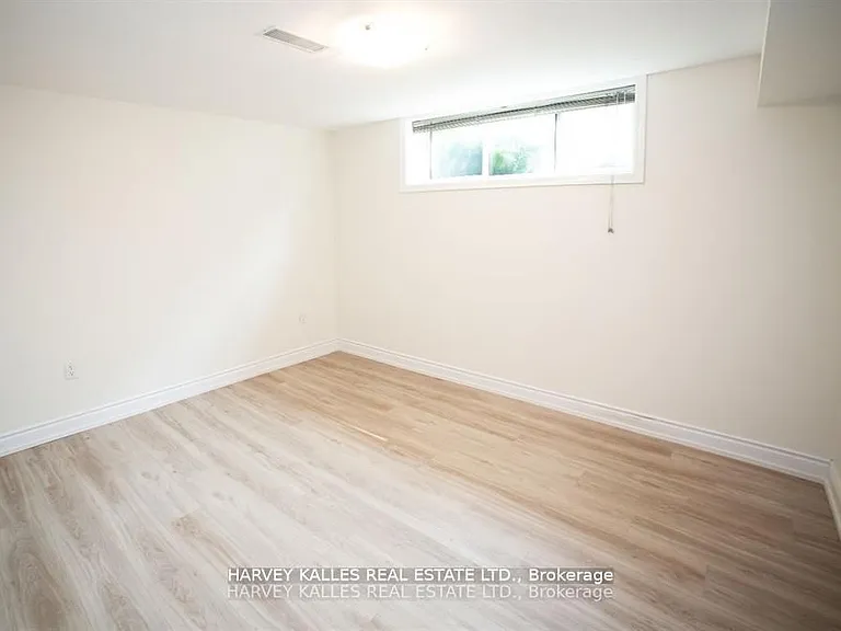 550 Glencairn Ave #BASEMENT — Photo 6