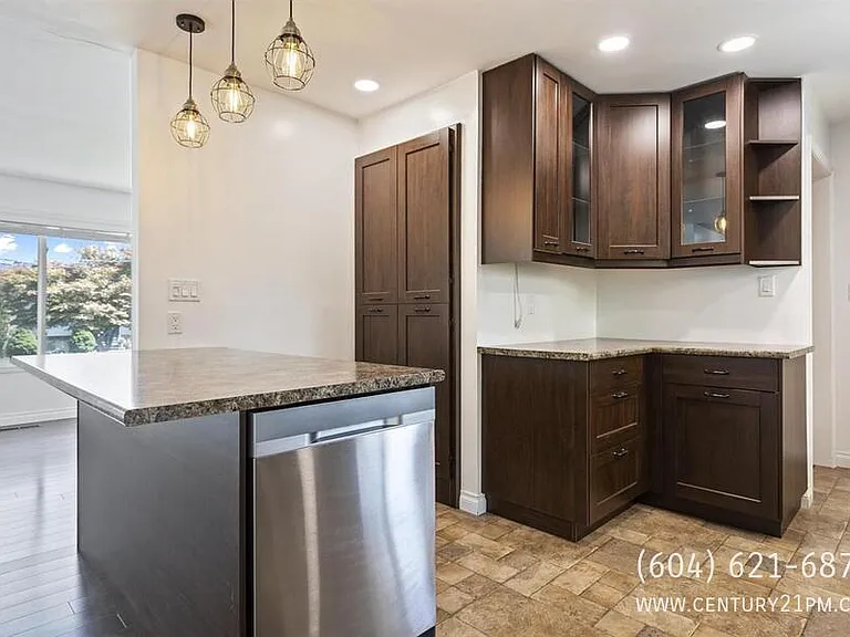 10245 Wedgewood Dr #UPPER — Photo 11
