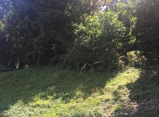 211 Pembroke Dr, Reading, PA 19607