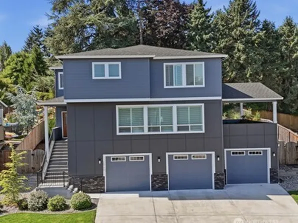 10706 NW 15th Place, Vancouver, WA 98685