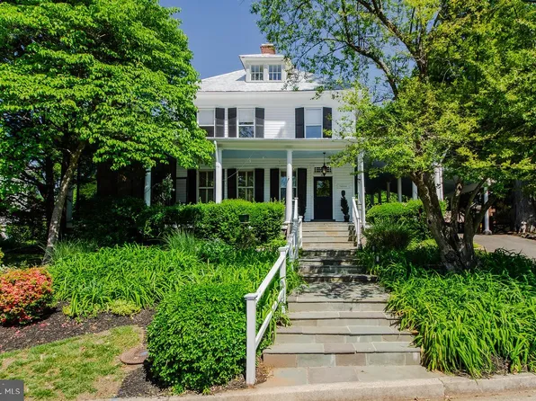 208 Patterson St, Falls Church, VA 22046