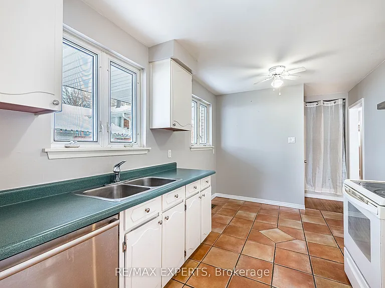 93 A Dawson Rd — Photo 8