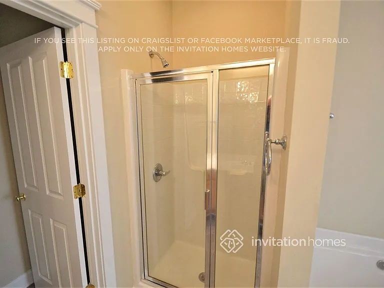 7706 Red Oaks Trl — Photo 12