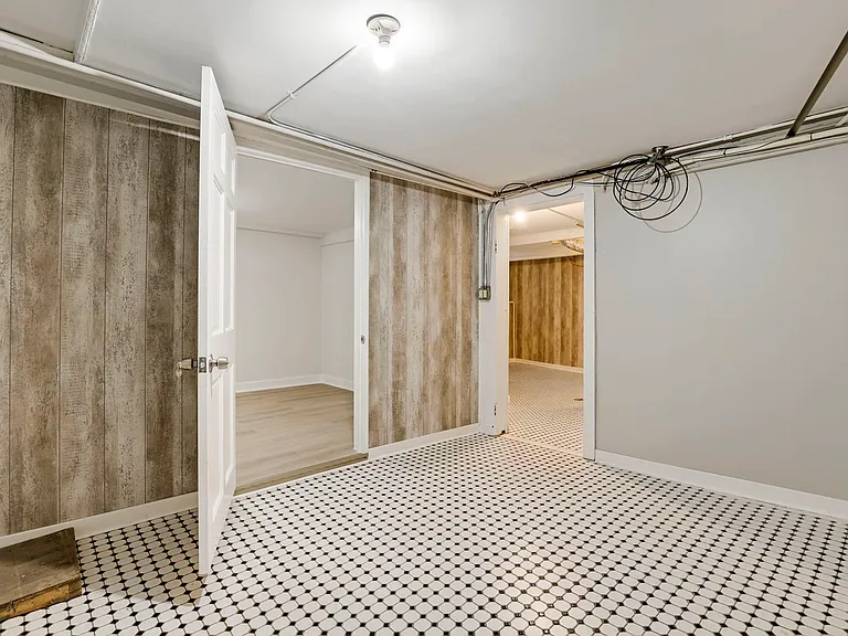 4340 N Oakley Ave #CH — Photo 23