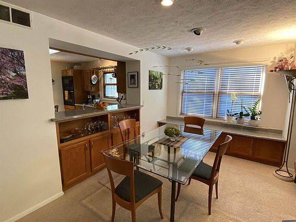 5th image of 2346 E Winding Brook Cir