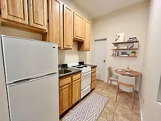 Rented by KNOCKKNOCK LLC