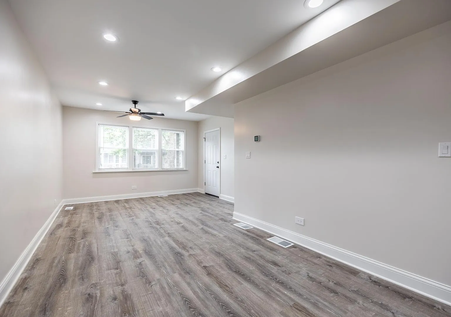 2821 N Campbell Ave — Photo 1