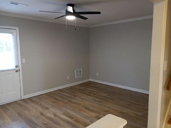 5th image of 10335 Walden St APT B-3
