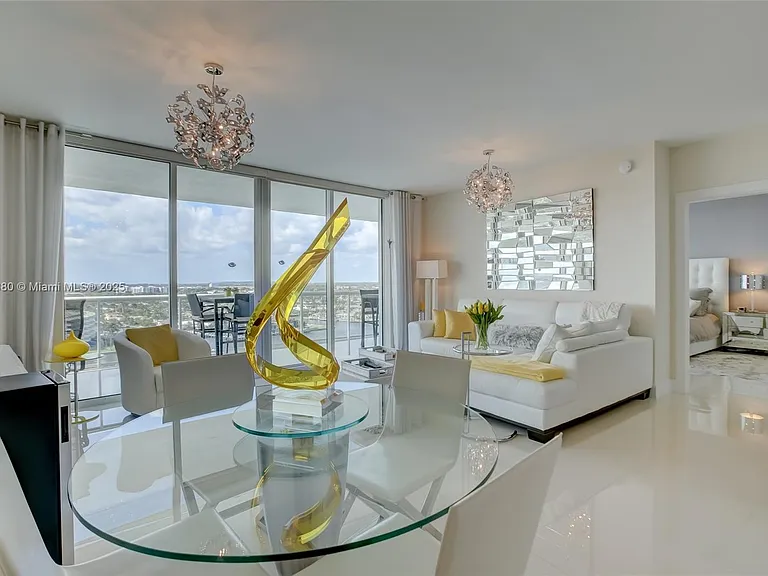 1 N Ocean Blvd #1011 — Photo 6