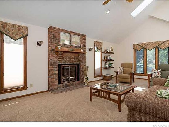 5th image of 94 Southwedge Dr