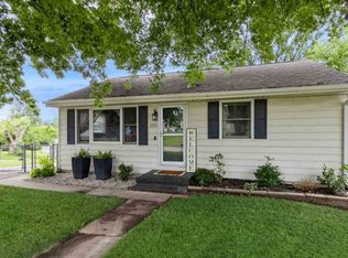 2131 Rockford Rd SW, Cedar Rapids, IA 52404