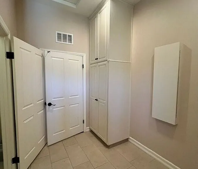 24044 Victoria Ct — Photo 22