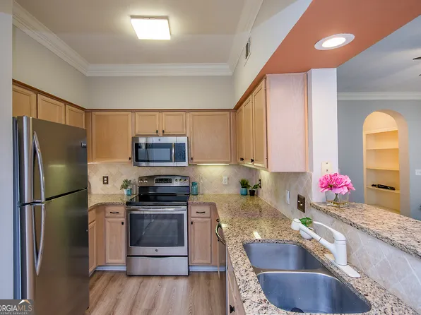 3777 Peachtree Rd NE APT 1416, Atlanta, GA 30319