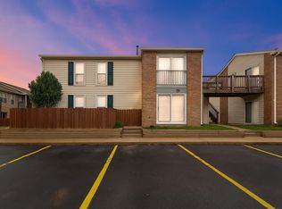 1975 Kenilworth Cir APT B, Hoffman Estates, IL 60169