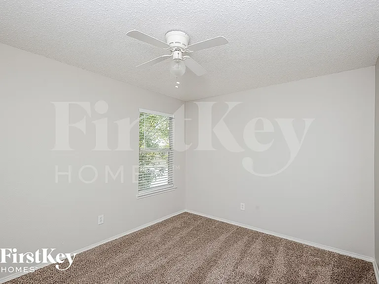 13413 Lost Spurs Rd — Photo 13