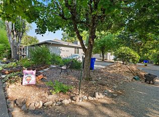 10618 SW 49th Ave, Portland, OR 97219
