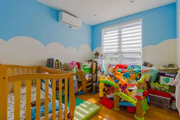 Rented by E House Realty & Management Inc. | media 25