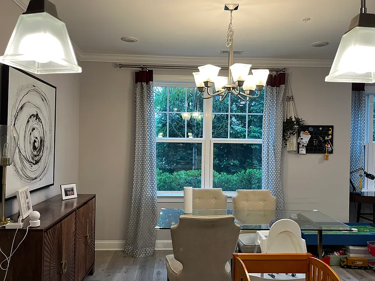408 Dickson Ct — Photo 8