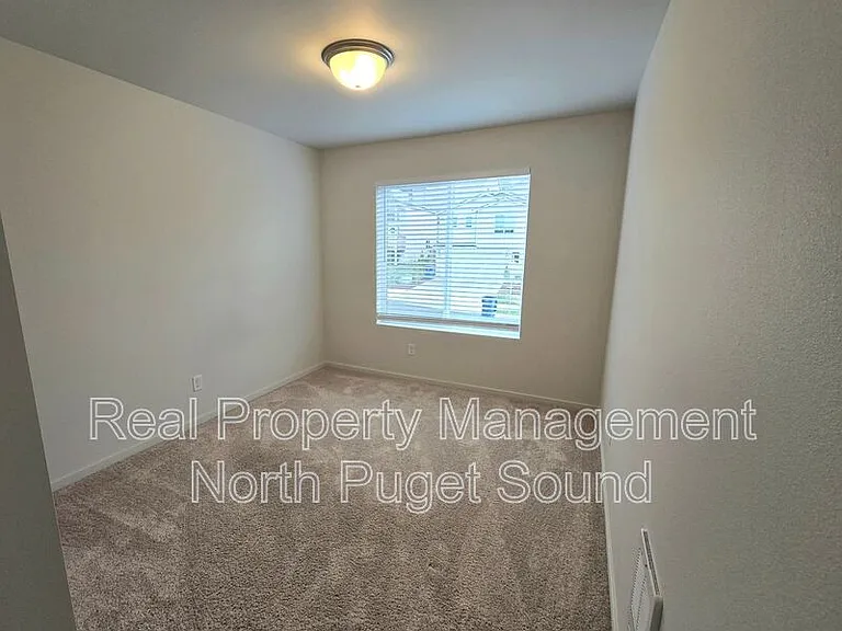 4306 68th Dr NE — Photo 12