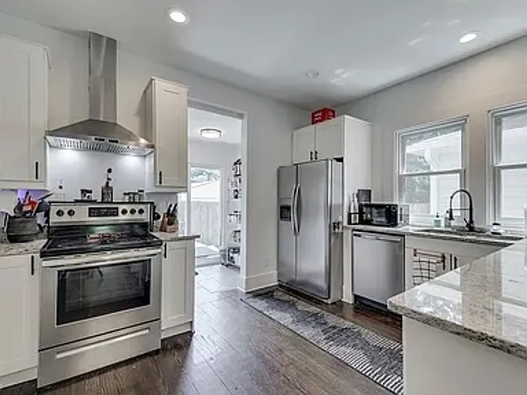 818 Parkway Ave — Photo 13