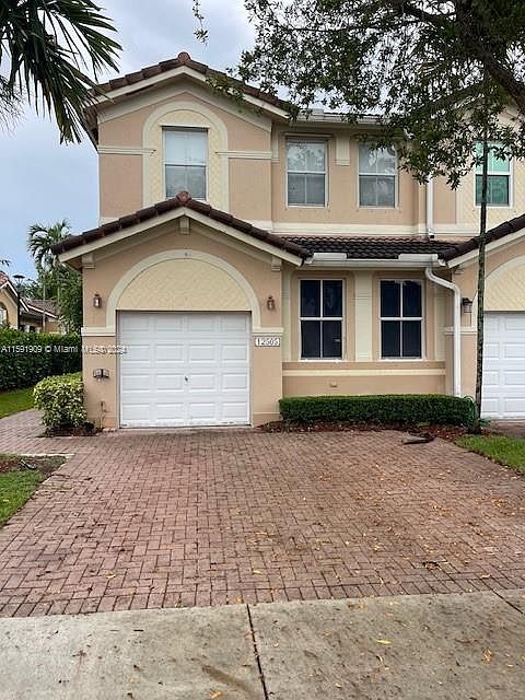 1st image of 12505 SW 124th Ct
