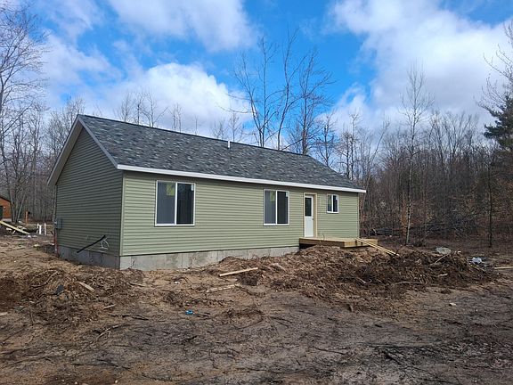 3rd image of 6769 Manistee Heights Dr