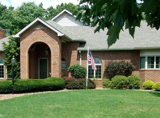 8213 Oak Tree Vis, Hubbard, OH 44425