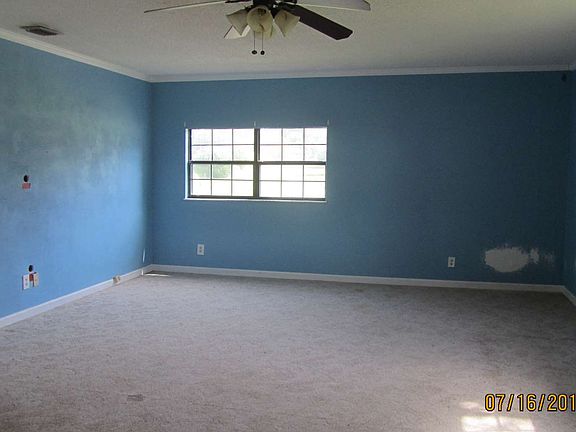 2nd image of 516 SW Quail Heights Ter