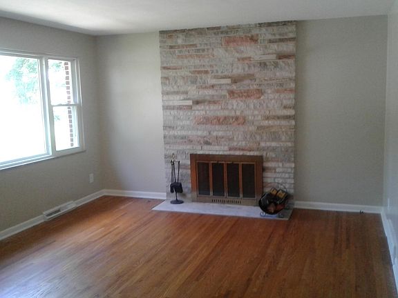 4th image of 31 Glenmont Ave