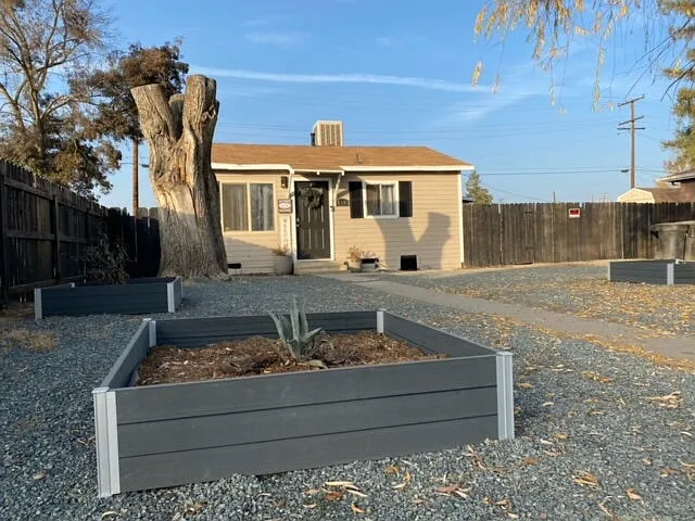 526 N View Ave — Photo 2