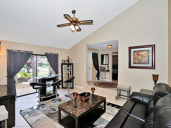 4th image of 9100 NW 11th Ct