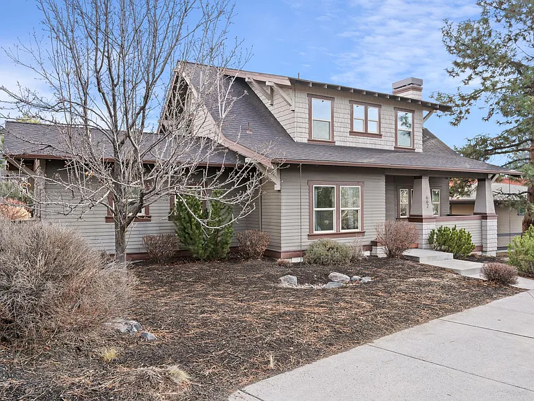 662 NW Mount Washington Dr — Photo 30