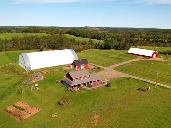 697 Belmont Rd, West Hants, NS B0N 2A0