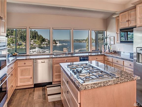 5th image of 9925 Lake Washington Blvd #B301