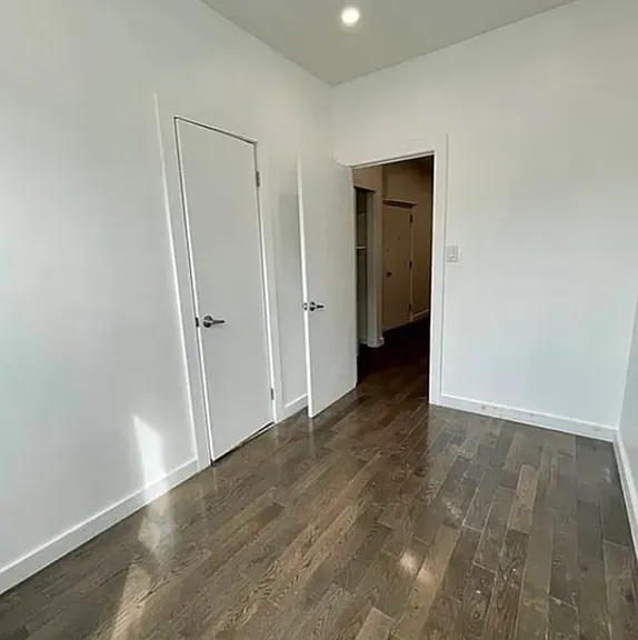 305 Grove St #2L — Photo 10